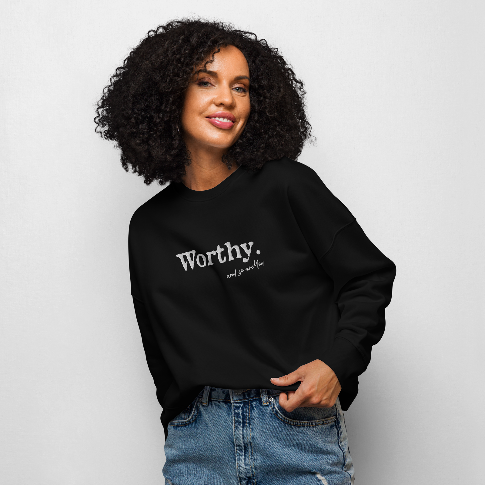 Black organic cotton crewneck sweatshirt with 'Worthy' embroidery